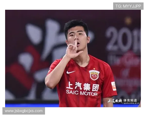 李圣龙谦虚回应歌王称号称自己尚未具备开演唱会资格 李圣龙谦虚回应歌王称号称自己尚未具备开演唱会资格