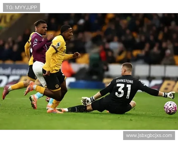 狼队努诺争夺斯堪青年中场